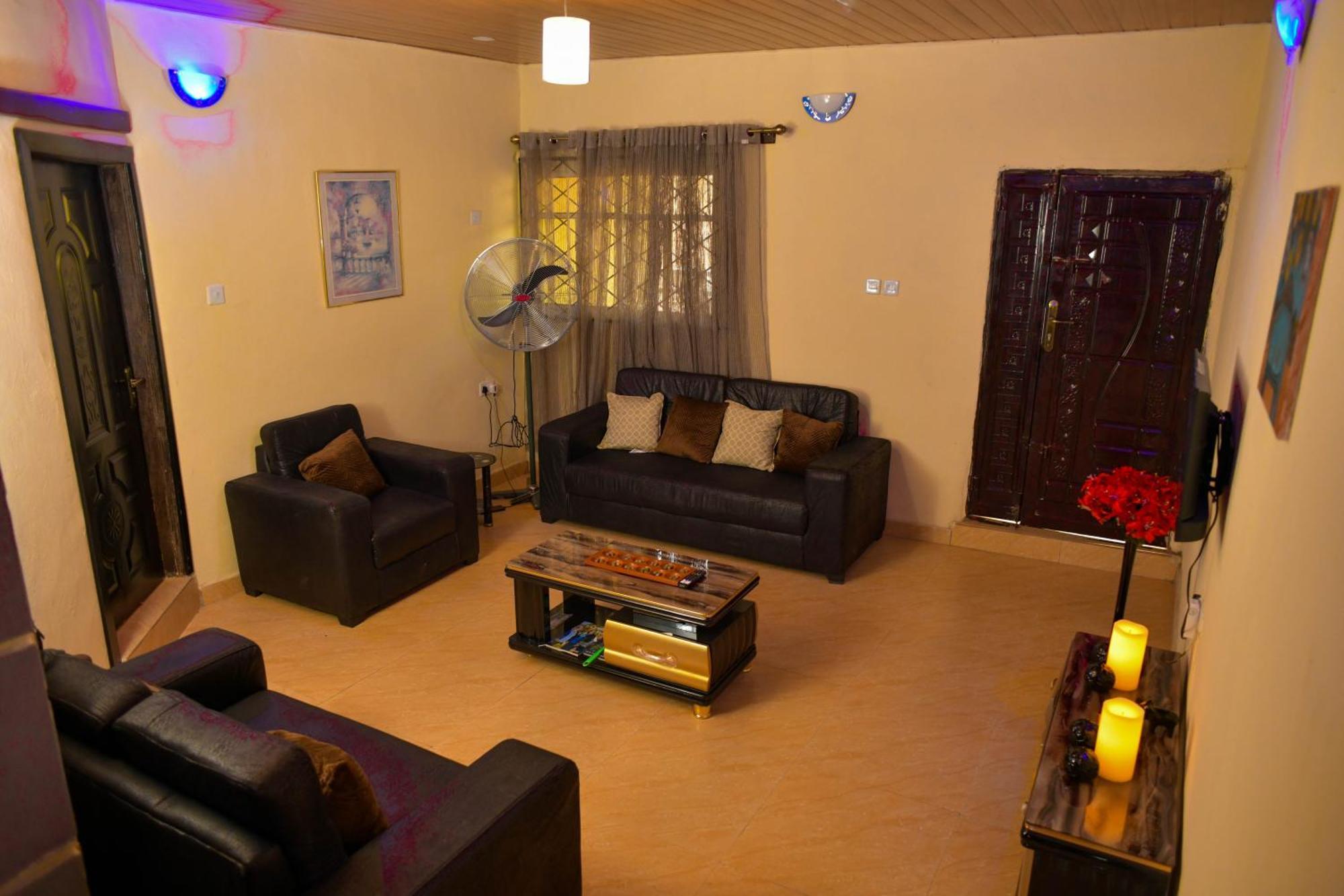 Living Green Apartments Airport Pick Up Benin City Dış mekan fotoğraf