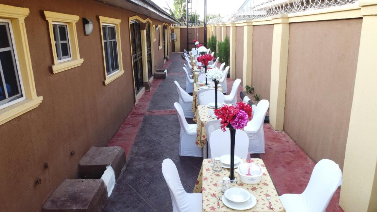 Living Green Apartments Airport Pick Up Benin City Dış mekan fotoğraf