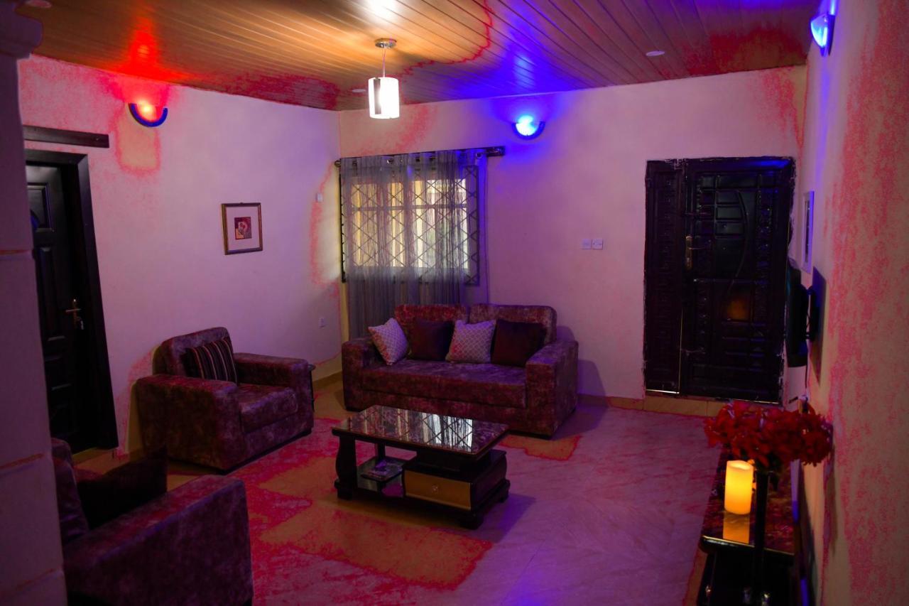 Living Green Apartments Airport Pick Up Benin City Dış mekan fotoğraf