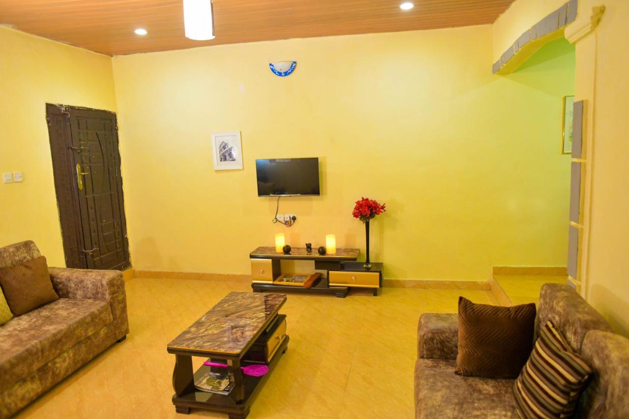 Living Green Apartments Airport Pick Up Benin City Dış mekan fotoğraf